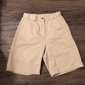 ‼️ CLOSET SALE ‼️ L.L. Bean Khaki Shorts 😍